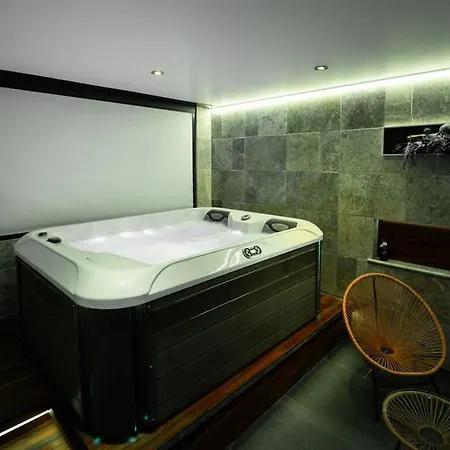 Bulles&spa 1 Avec Jacuzzi